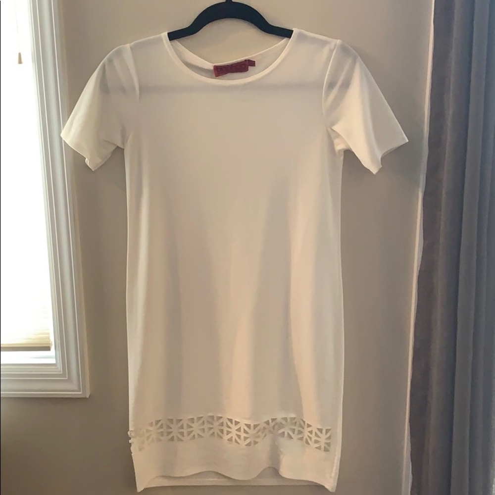 White short sleeve dress.